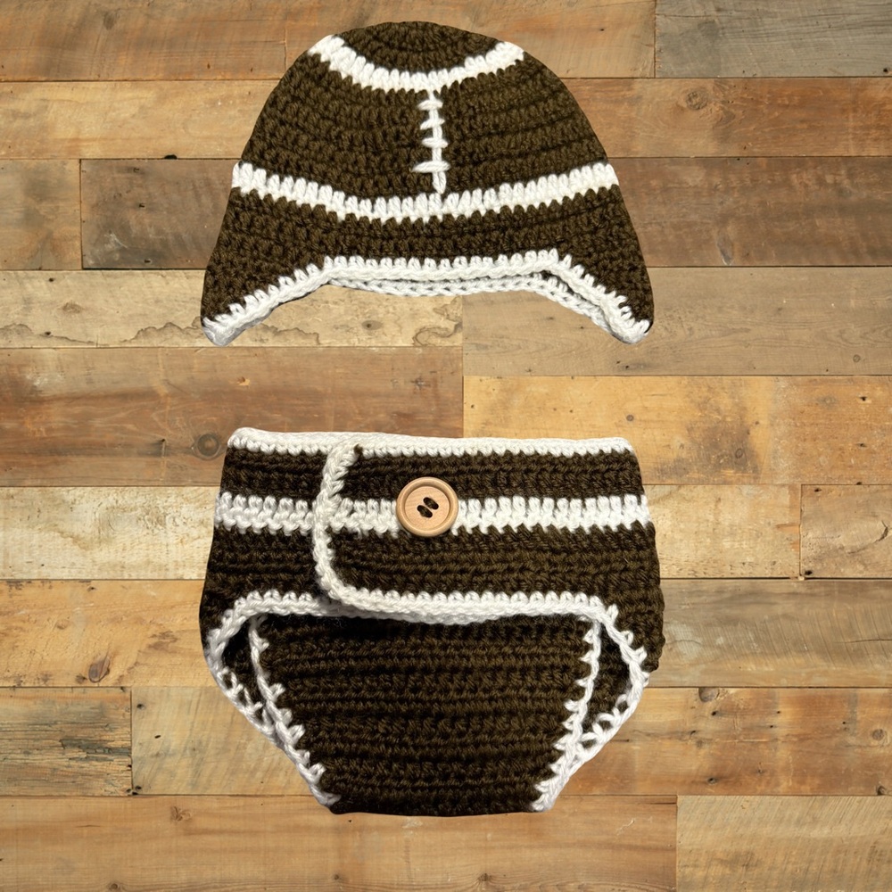 So’Dorable Baby Football Hat & Diaper Cover Set‎ 0–6 Months Crochet Brown White
